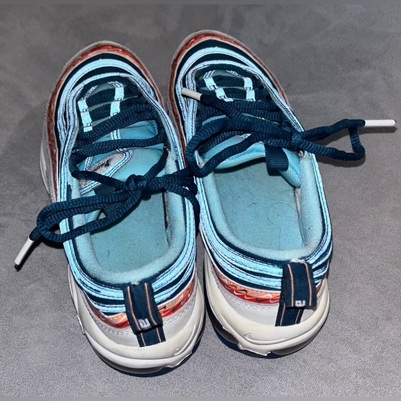 Nike Air Max Shoes - Picture 4 of 5